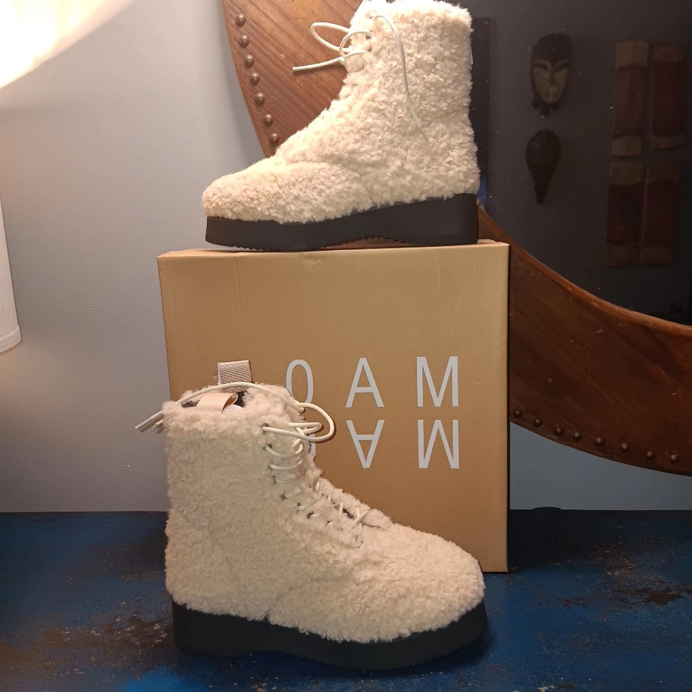 Roam teddy boots